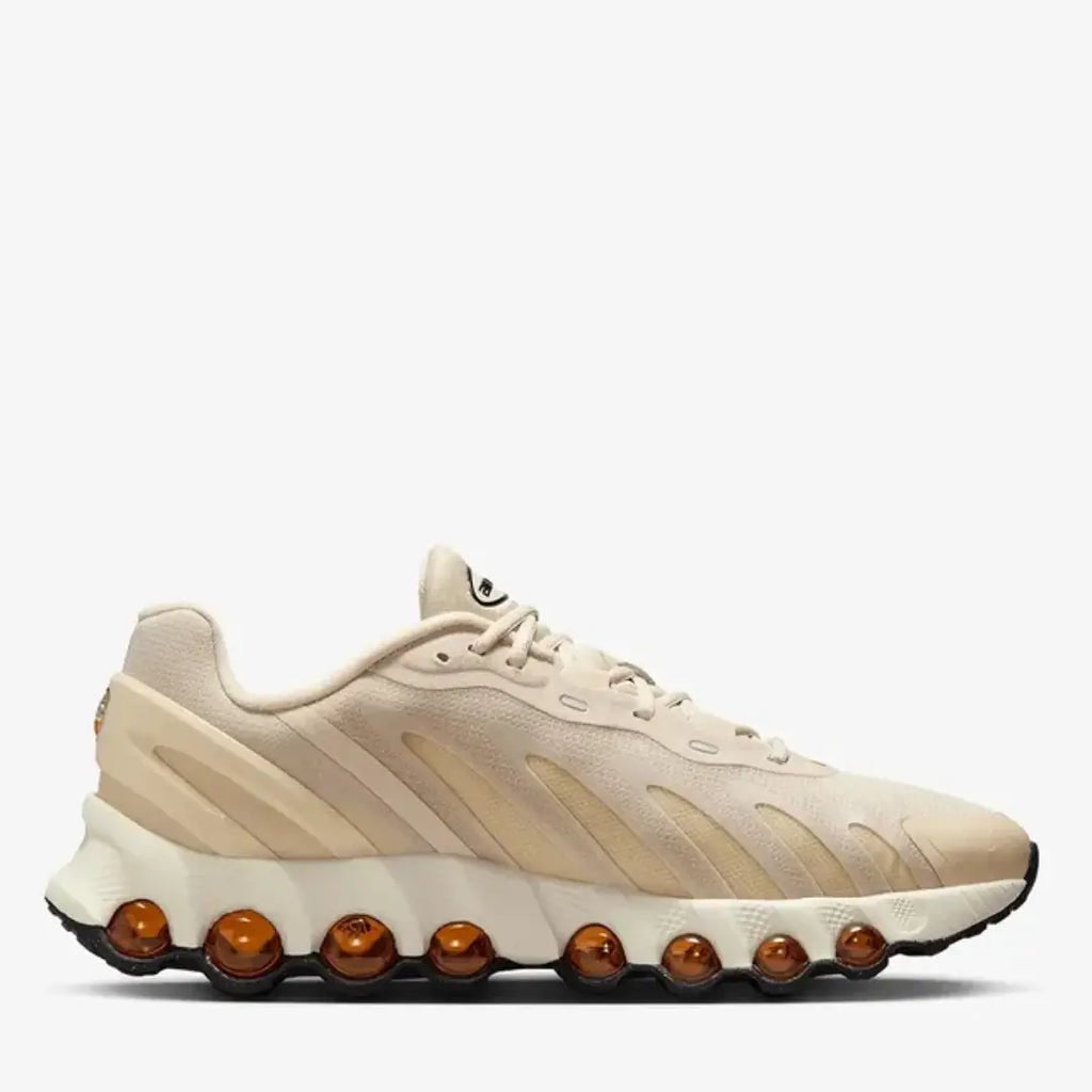 Nike DN8 (Light Khaki)